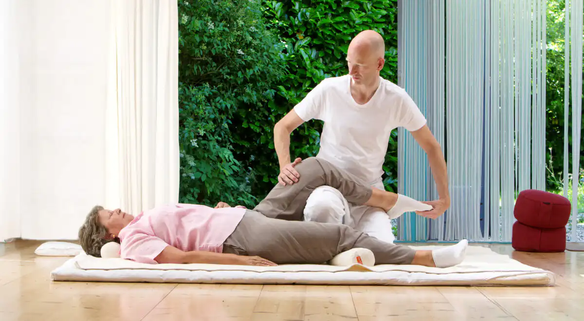 Shiatsu massage bij (chronische) rugpijn Shiatsu massage bij (chronische) rugpijn